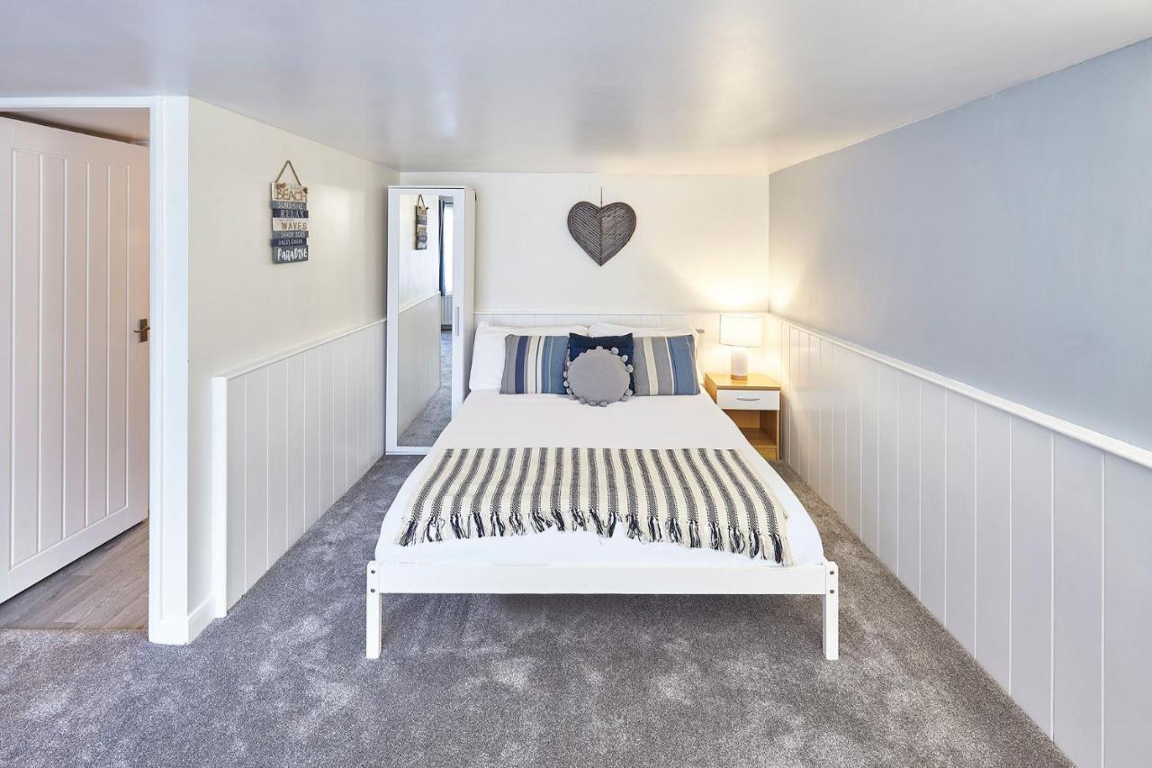 Host & Stay - Princess Place Studio Whitby Luaran gambar